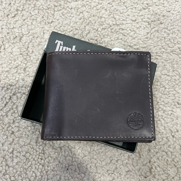 Timberland Genuine Leather Brown Wallet - Picture 1 of 5
